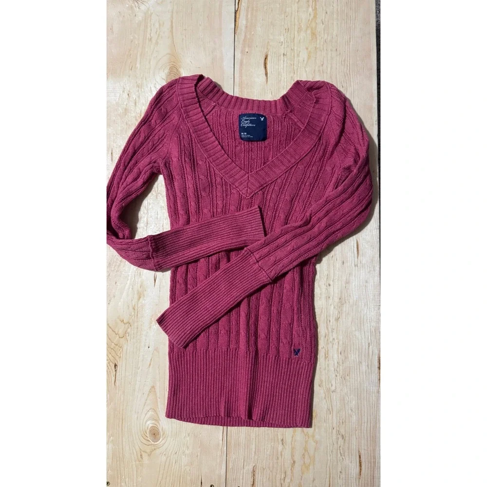 American Eagle Pink Cable‎ Knit V-Neck Sweater Medium Long Sleeve Slim Fit